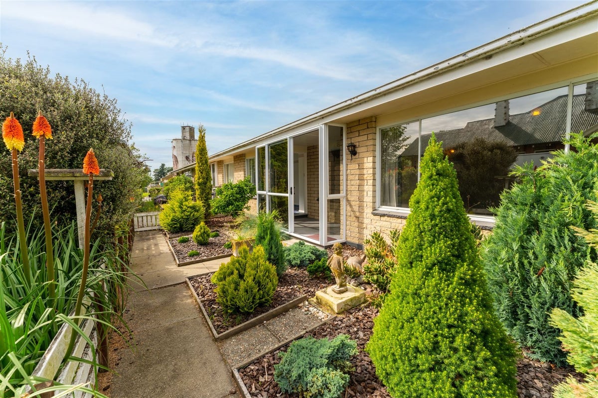 3 Browns Avenue, Waimate, Waimate - Carousel 1