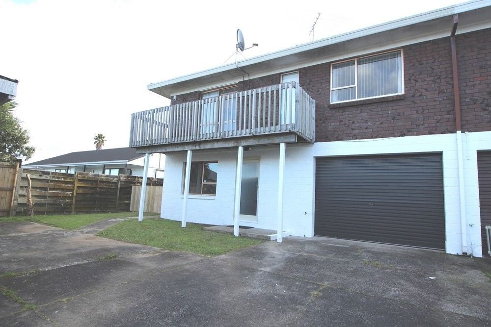 2/3 Karaka Street, New Lynn, Auckland - Carousel 1
