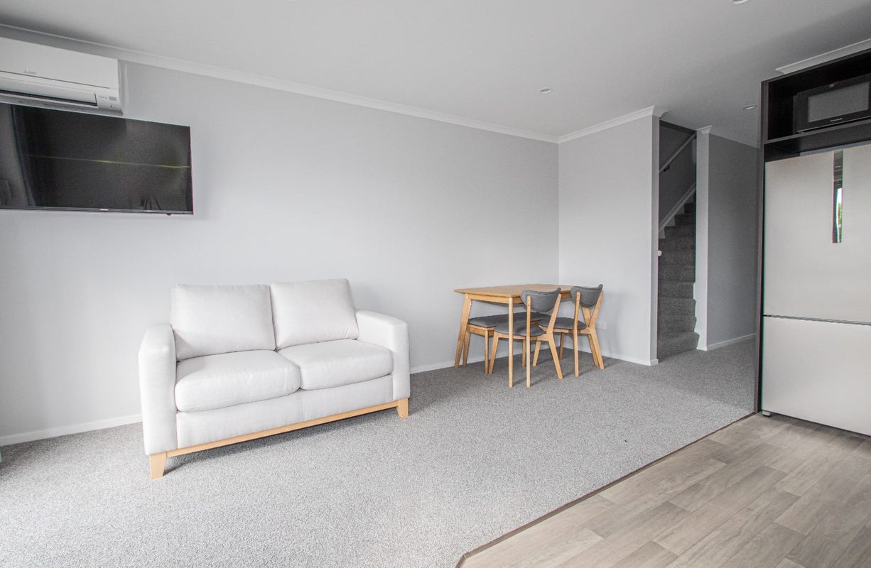 1/20 Jones Crescent, Melville, Hamilton - Carousel 11