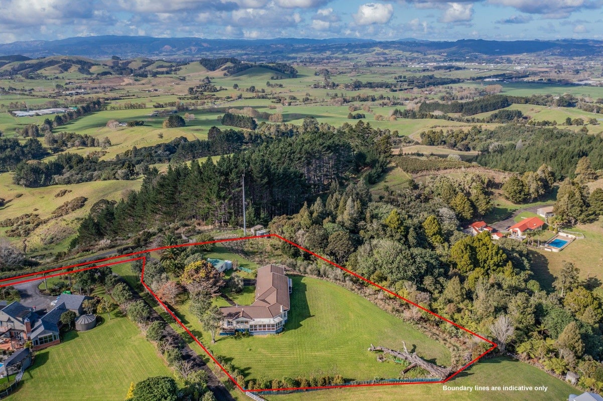 536 Redoubt Road, Flat Bush, Auckland - Carousel 1