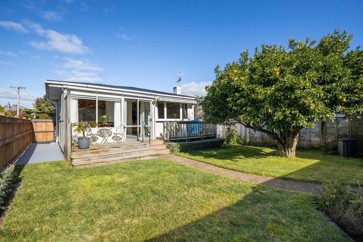 46 Doralto Road, Frankleigh Park, New Plymouth - Carousel 1