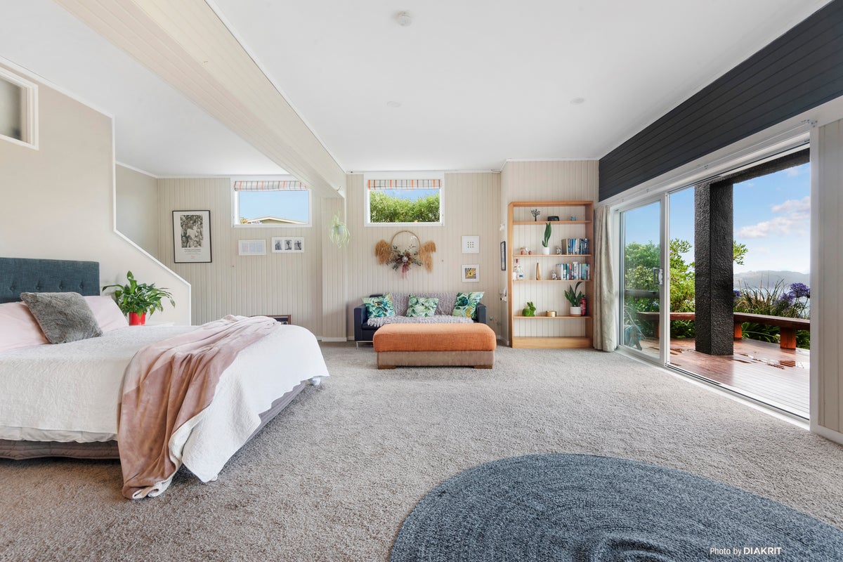 24 Lohia Street, Khandallah, Wellington - Carousel 2