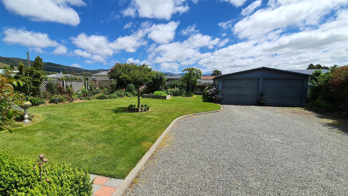 42 Opie Street, Waimate, Waimate - Carousel 15