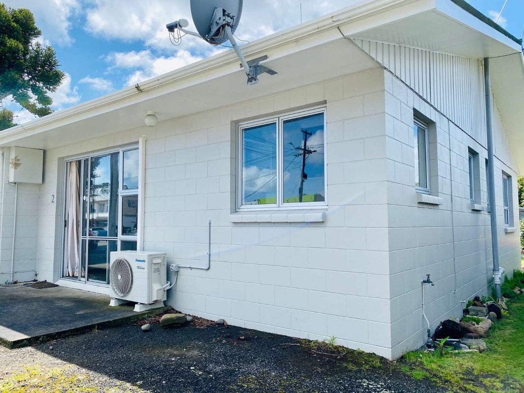 71 Govett Avenue, Frankleigh Park, New Plymouth - Carousel 1