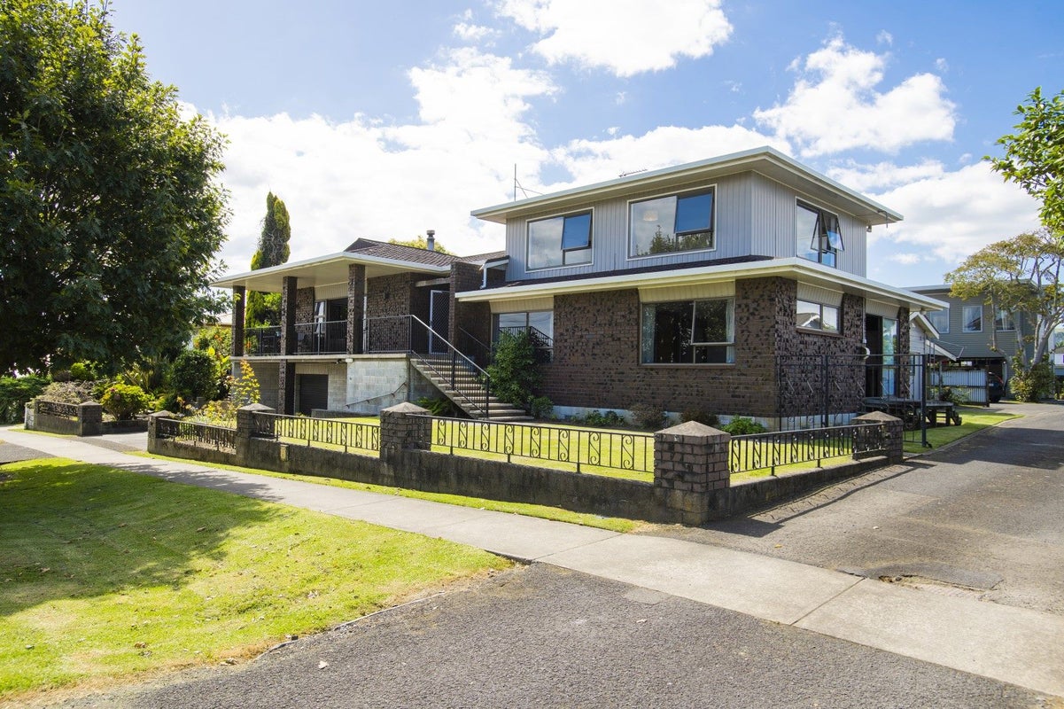 16 Rawiri Street, Kaiti, Gisborne - Carousel 1