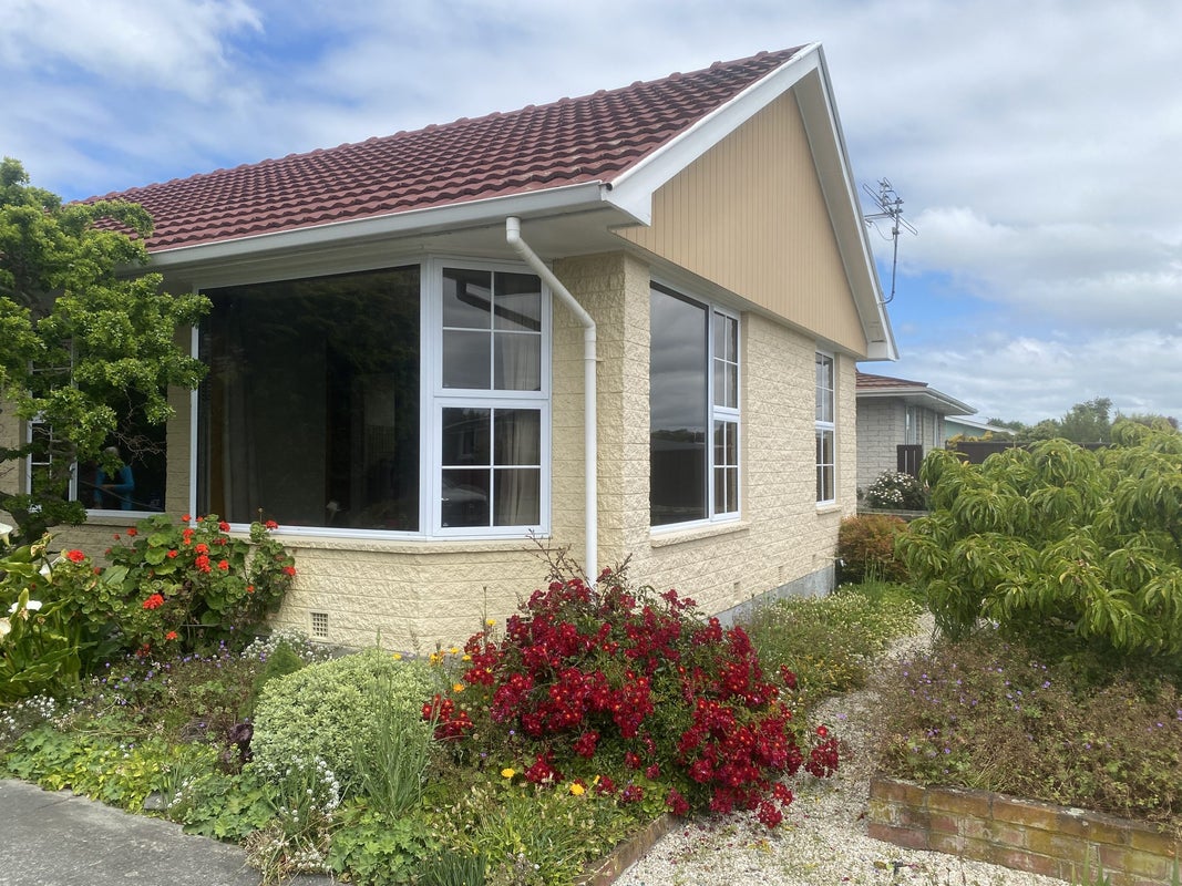 15 Blakehall Place, Spreydon, Christchurch - Carousel 2