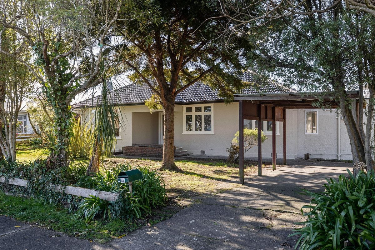 37 Worcester Street, West End, Palmerston North - Carousel 1