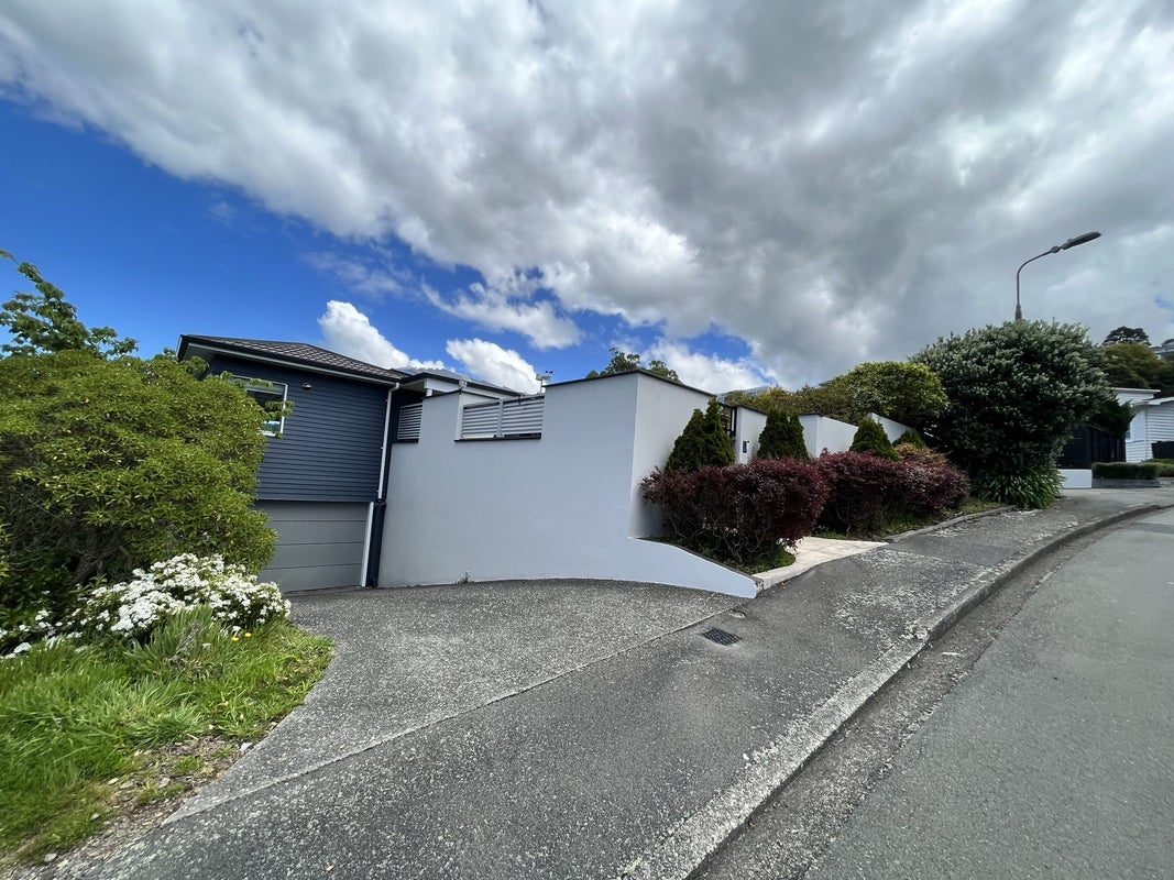 18 Rama Crescent, Khandallah, Wellington - Carousel 2