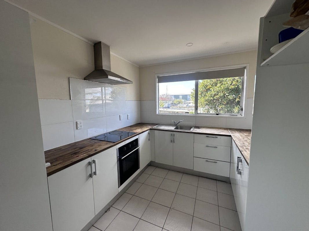 141 Wordsworth Road, Manurewa, Auckland - Carousel 2