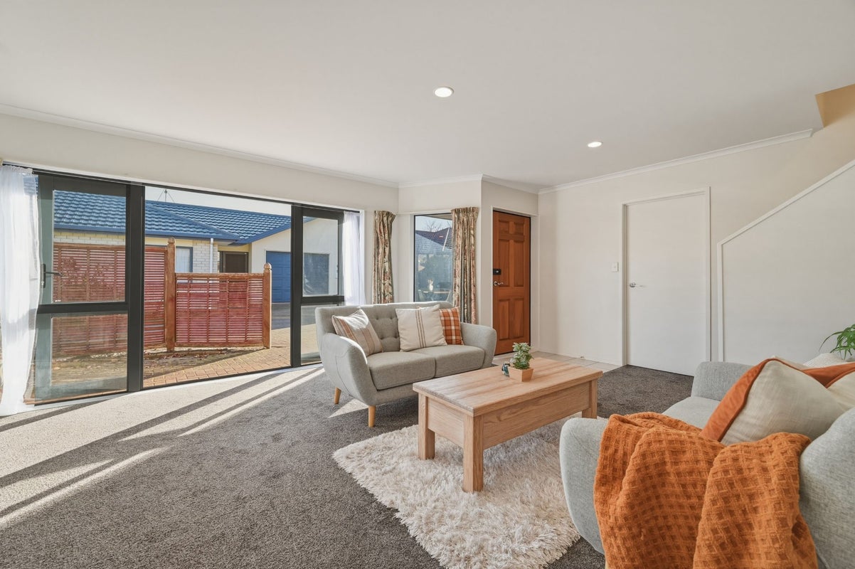 4/66 Kawaha Point Road, Kawaha Point, Rotorua, Bay Of Plenty - Carousel 2