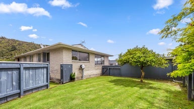 10A Helvetia Grove, Naenae, Lower Hutt - Carousel 1