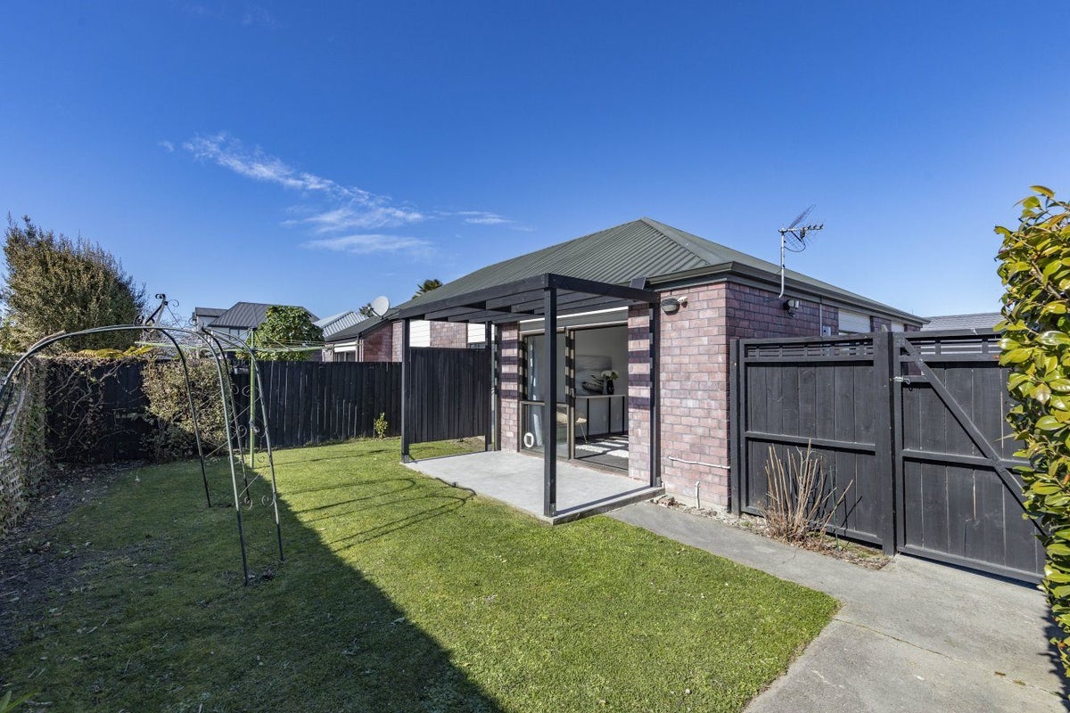 1/88 Barbour Street, Waltham, Christchurch - Carousel 1