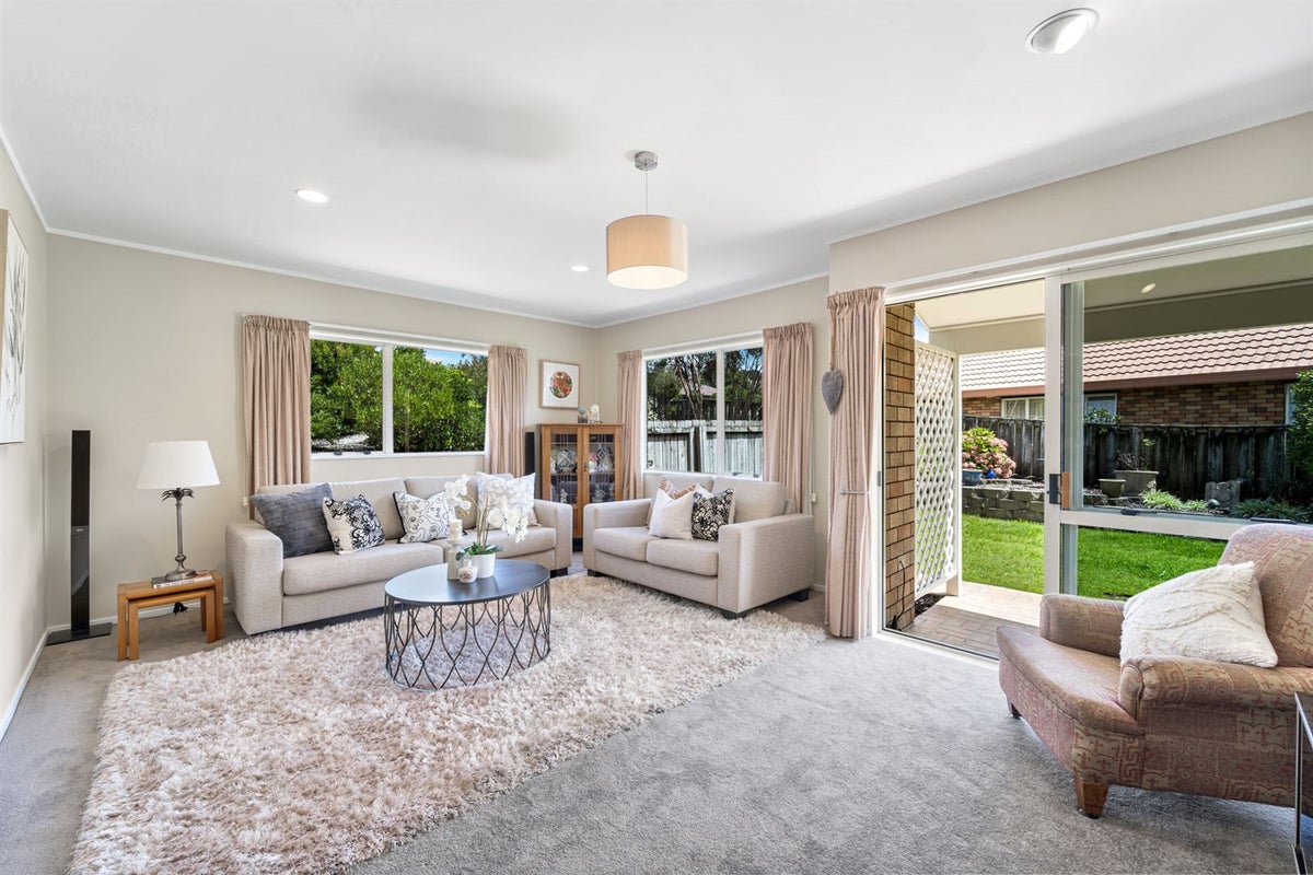 4 Caversham Drive, Torbay, Auckland - Carousel 2
