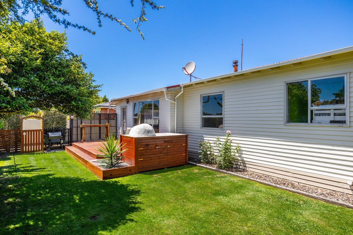 13 Linton Street, Mayfield, Blenheim - Carousel 1