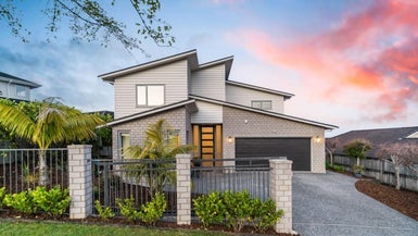 77 Lake Panorama Drive, Henderson Valley, Auckland - Carousel 1
