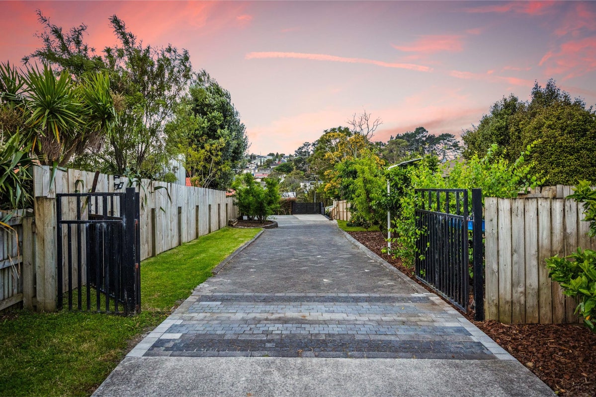 88 Triangle Road, Massey, Auckland - Carousel 2