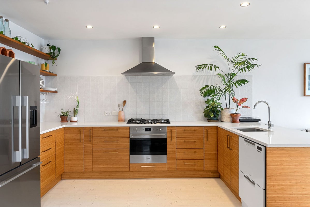 191 Severn Street, Island Bay, Wellington - Carousel 2