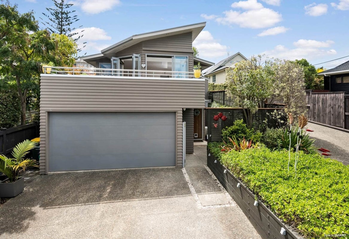 1/19 Channel View Road, Campbells Bay, Auckland - Carousel 1