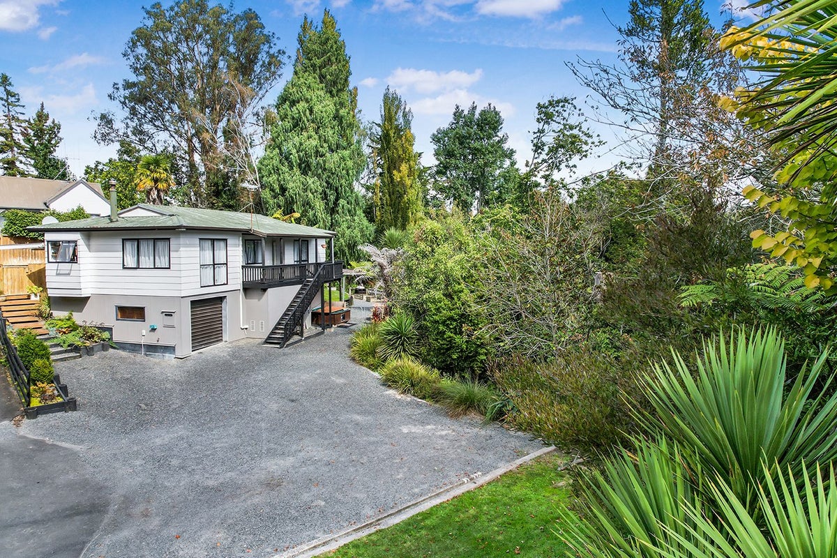 64 Pelorus Street, Glenview, Hamilton - Carousel 23