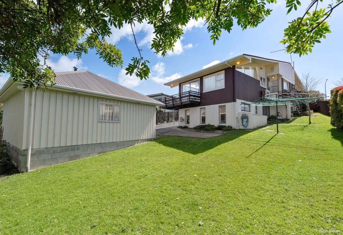 36 Rodney Street, Howick, Auckland - Carousel 2