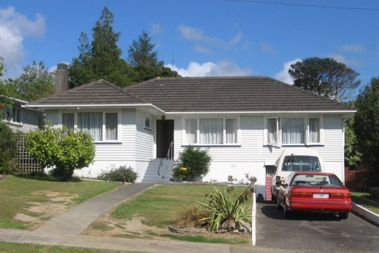 28 Gilliam Street, New Lynn, Auckland - Carousel 1