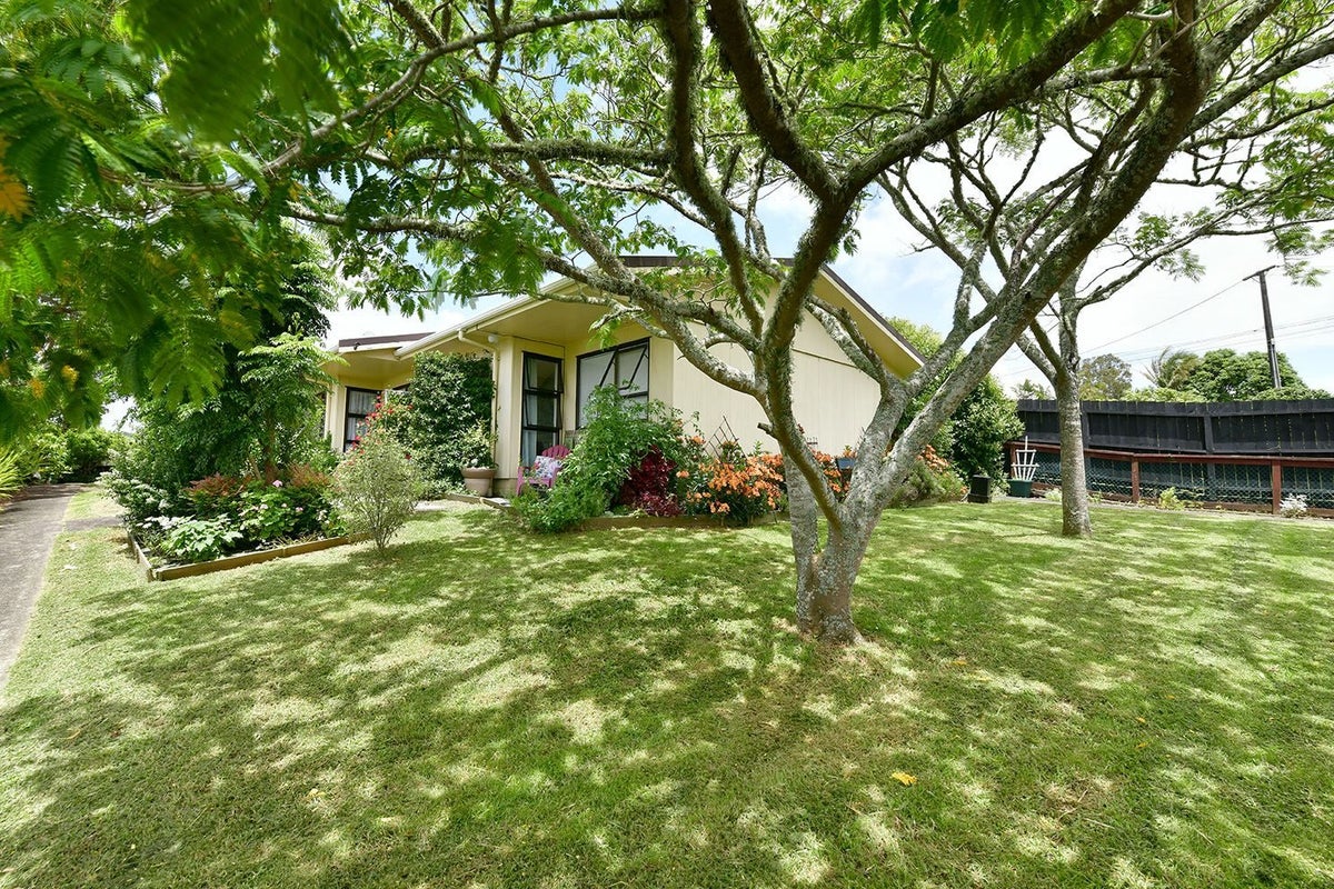 3/3 Miro Street, Helensville, Auckland - Carousel 2