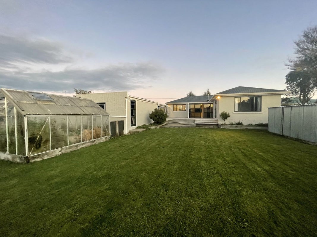 38 Holloway Street, Waikiwi, Invercargill - Carousel 15