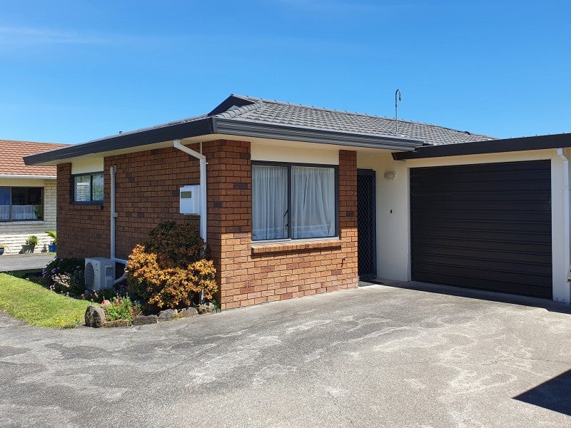 2/156 Carrington Street, Lower Vogeltown, New Plymouth - Carousel 16
