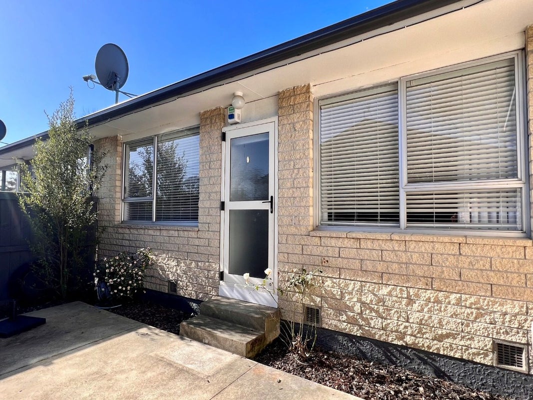 2/108 Edward Avenue, Edgeware, Christchurch - Carousel 1