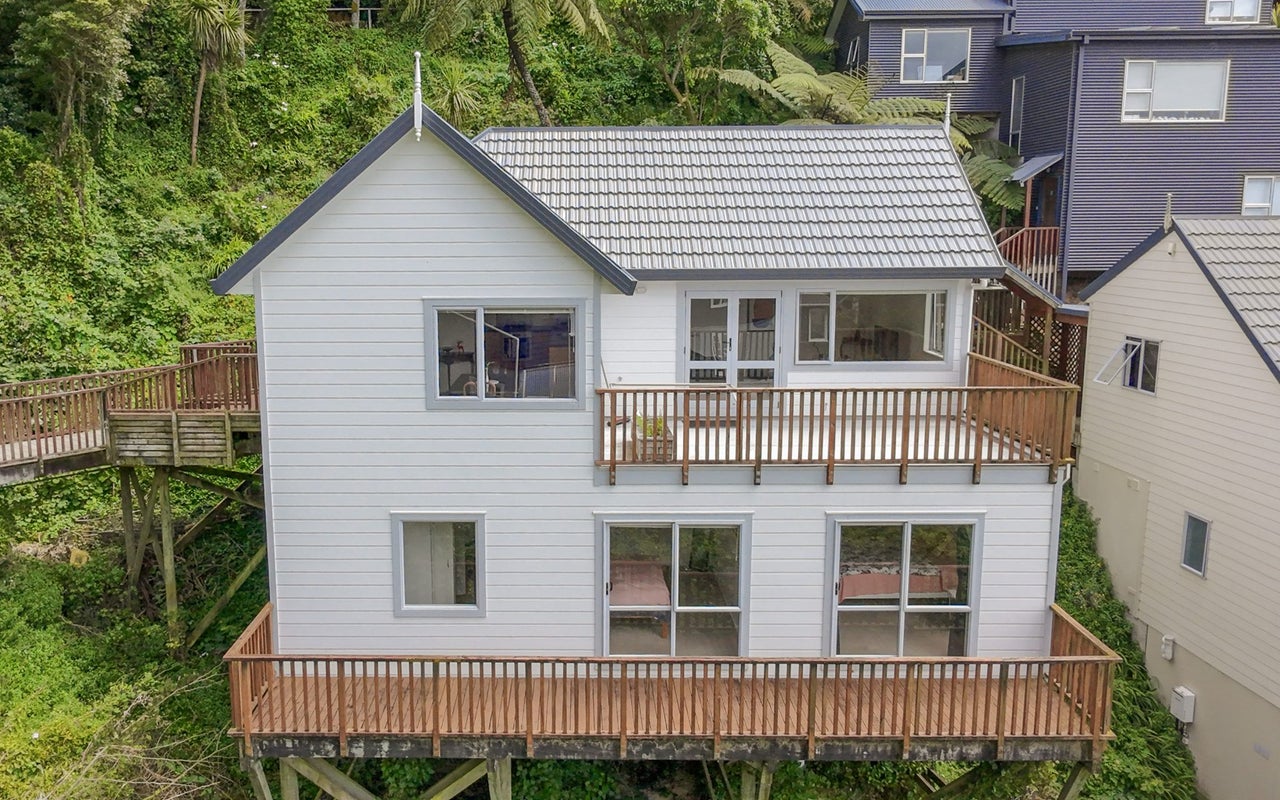 24B Bruce Avenue, Brooklyn, Wellington - Carousel 1