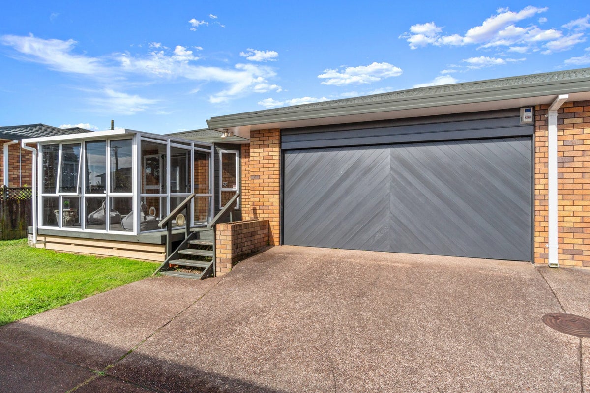 2/25 Scott Avenue, Mangere Bridge, Auckland - Carousel 2