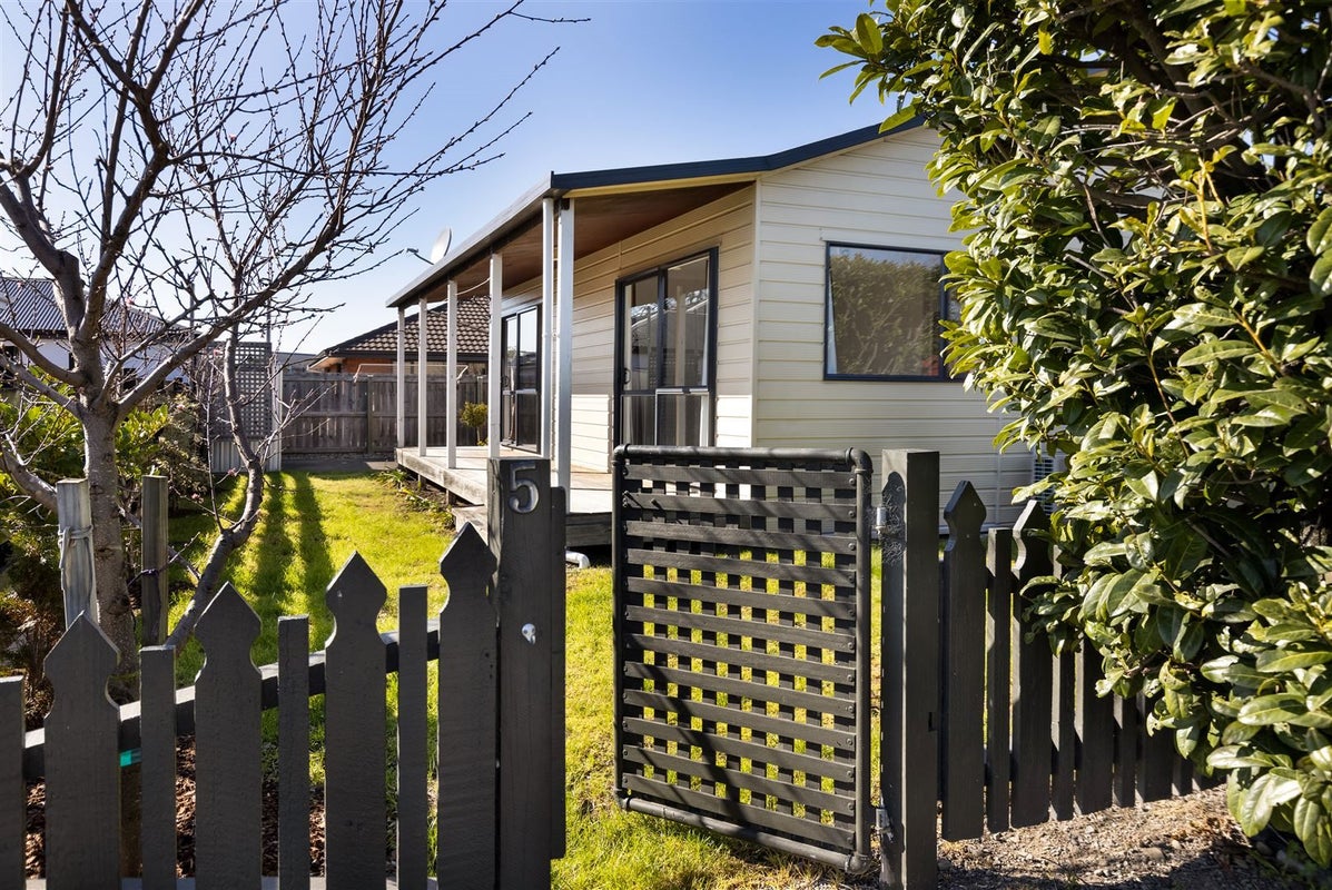 5 Burden Street, Redwoodtown, Blenheim - Carousel 1