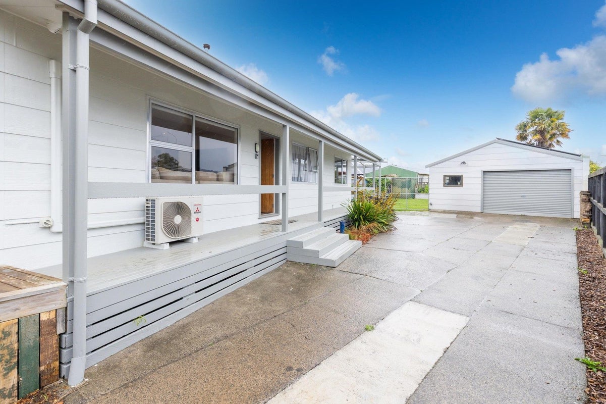 21 Elmwood Crescent, Pukete, Hamilton - Carousel 2