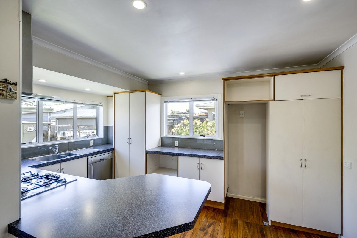 270 Kennedy Road, Onekawa, Napier - Carousel 2