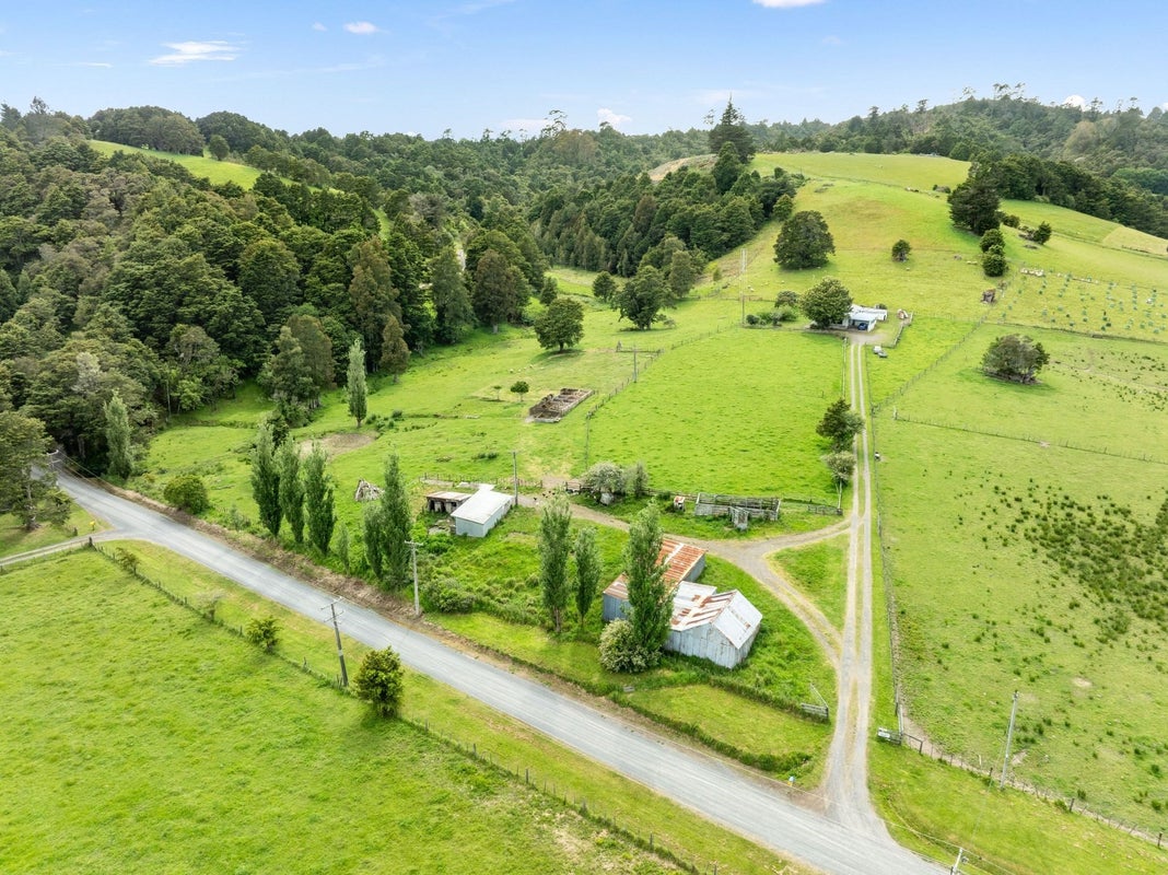 8 Pearson Road, Whangarei - Carousel 1