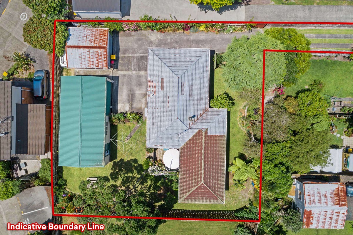 22 Glynnbrooke Street, Te Atatu South, Auckland - Carousel 1