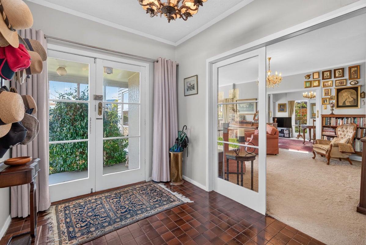 12 Bellevue Road, Woburn, Lower Hutt - Carousel 2