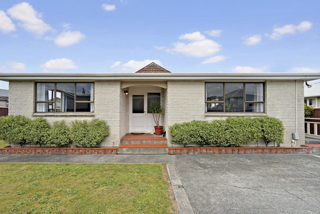 22 Byron Street, Miramar, Wellington - Carousel 1