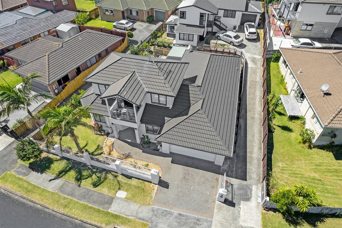 8 Lowburn Place, Clover Park, Auckland - Carousel 2
