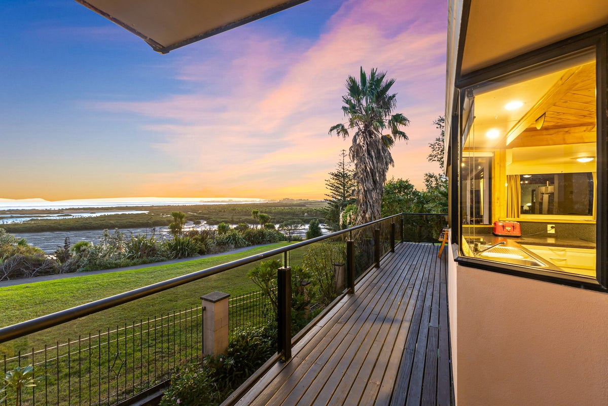 112 Burundi Avenue, Clendon Park, Auckland - Carousel 2
