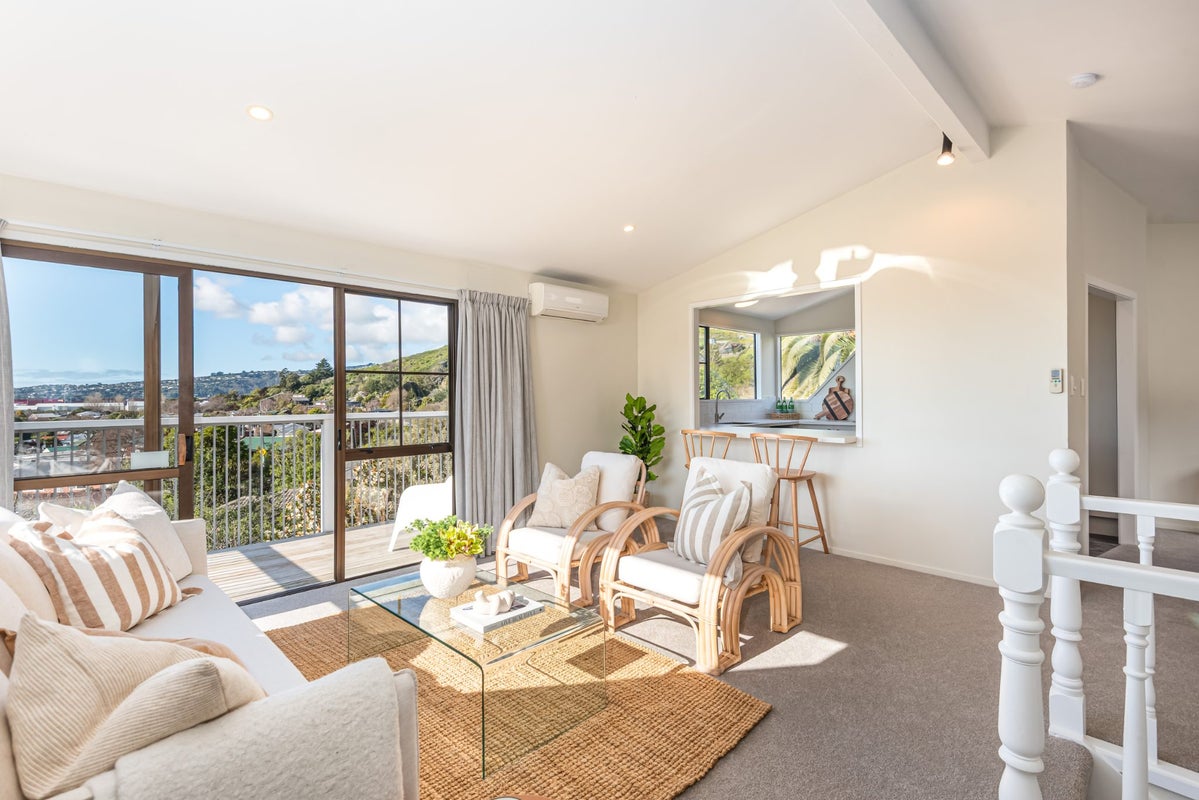 1 Dalgarven Place, Hillsborough, Christchurch - Carousel 2