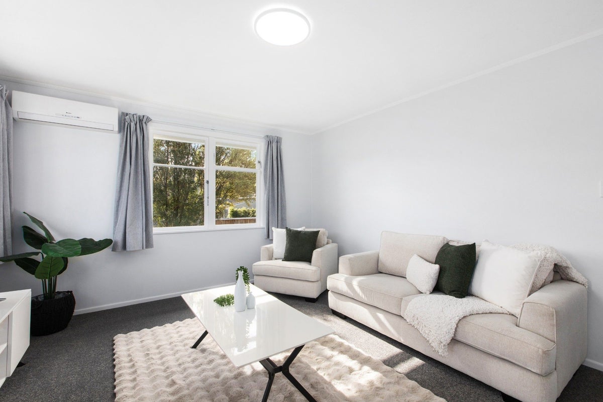 26 Golders Road, Elderslea, Upper Hutt - Carousel 1