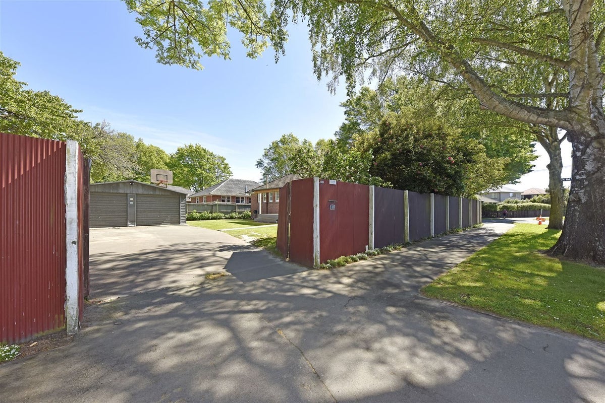 188 Aorangi Road, Bryndwr, Christchurch - Carousel 1
