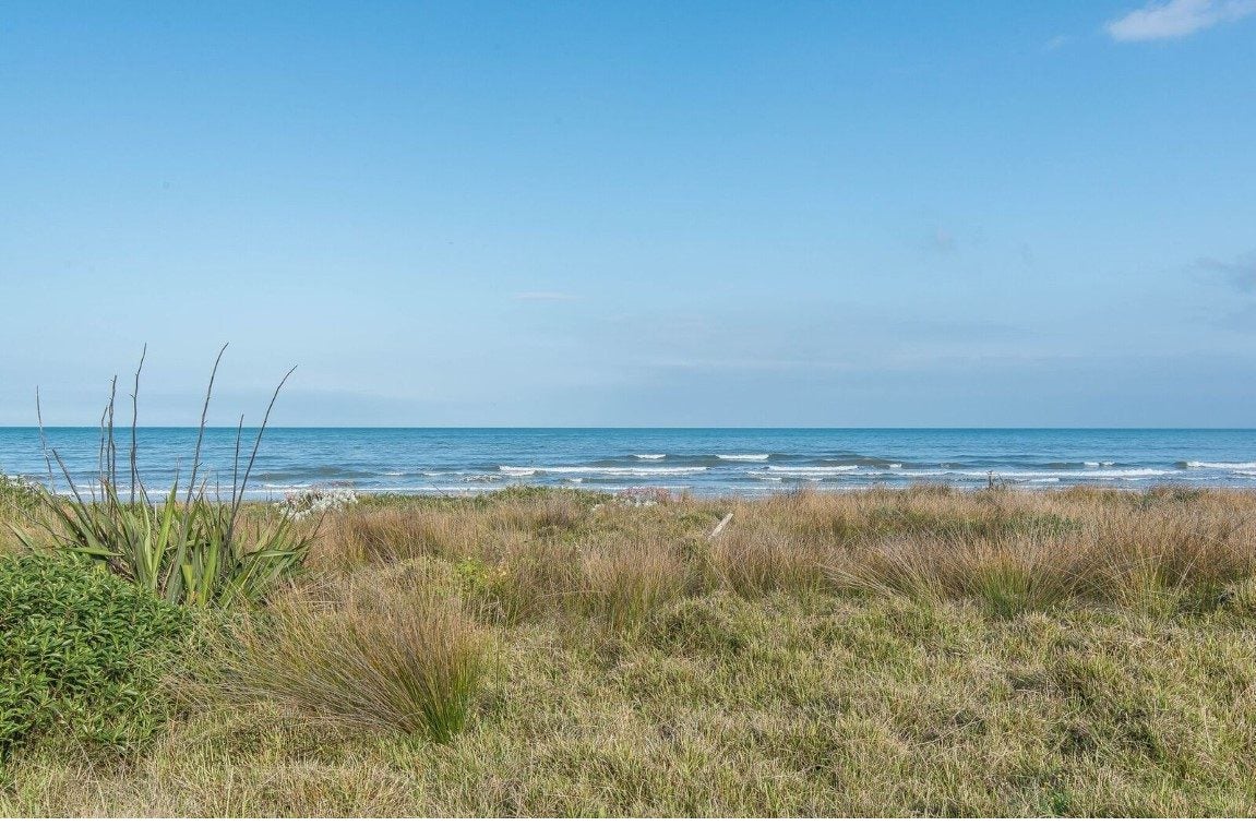 110 Marine Parade, Otaki Beach, Otaki - Carousel 18