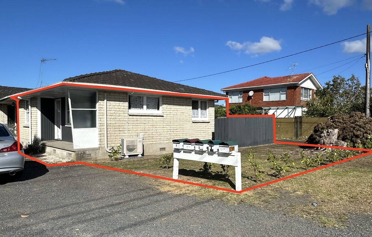 1/215 Swanson Road, Henderson, Auckland - Carousel 2