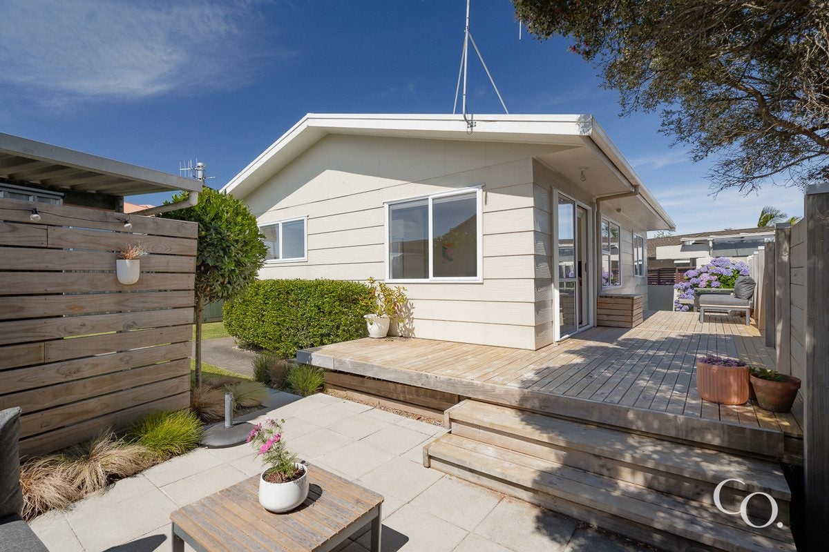 12B Bennett Street, Otumoetai, Tauranga - Carousel 1