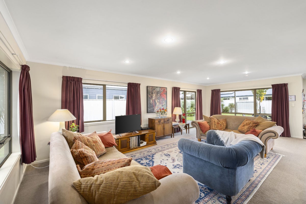 108 Solway Crescent, Solway, Masterton - Carousel 2