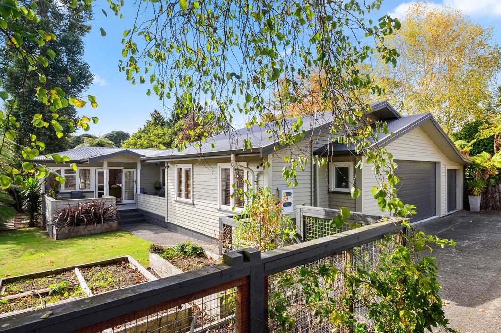 14 Fairley Road, Lynmore, Rotorua - Carousel 1