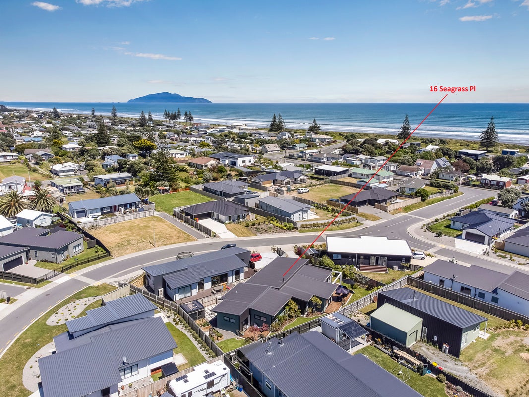 16 Seagrass Place, Otaki Beach, Otaki - Carousel 2