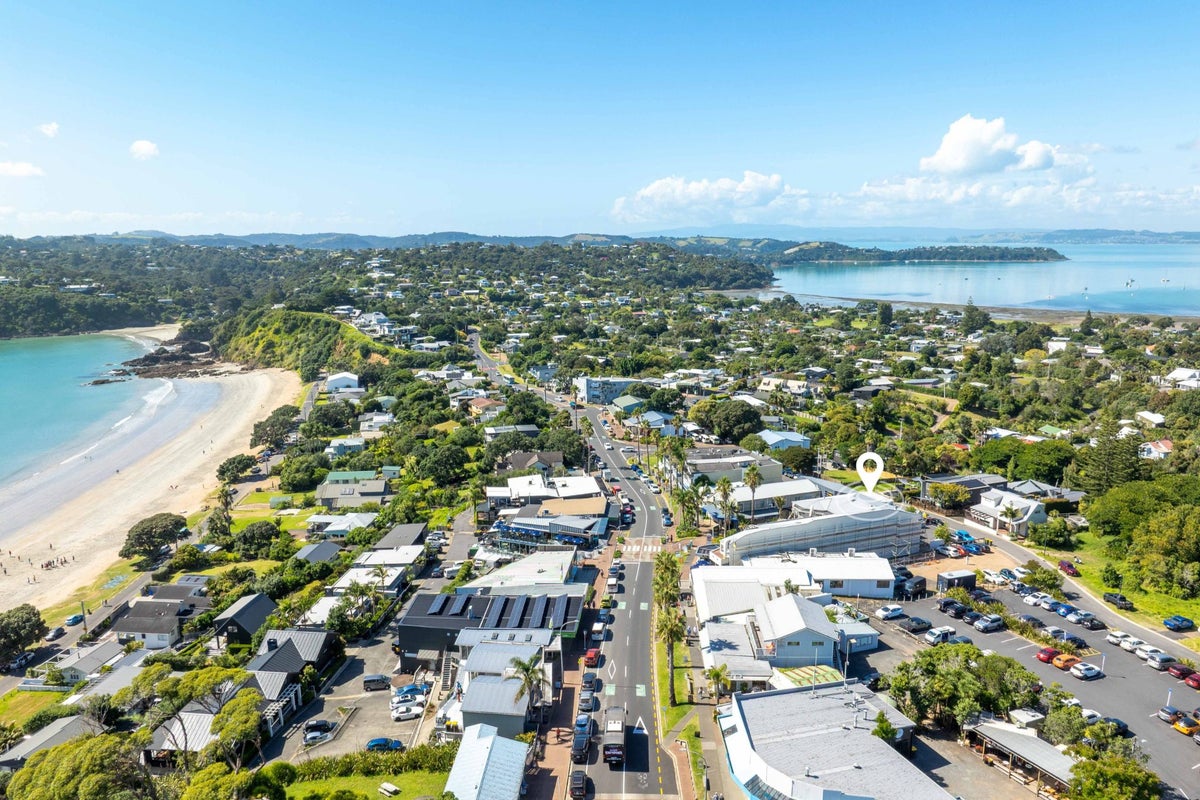 10/118 Ocean View Road, Waiheke Island, Auckland - Carousel 17